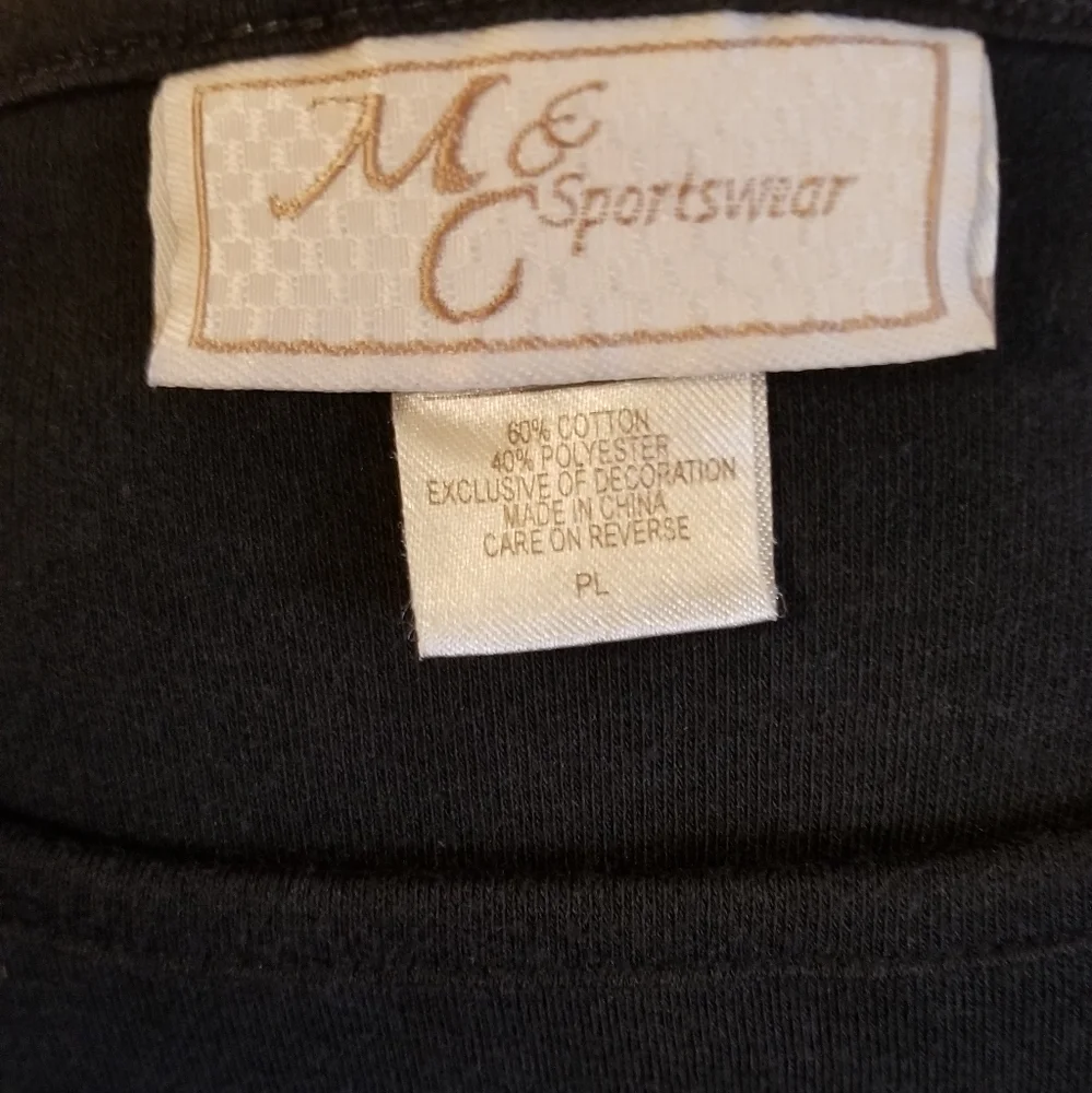 Macy's Cheers 🍾 Holiday - Party - Celebrate Graphic Tee - Picture 10 of 16